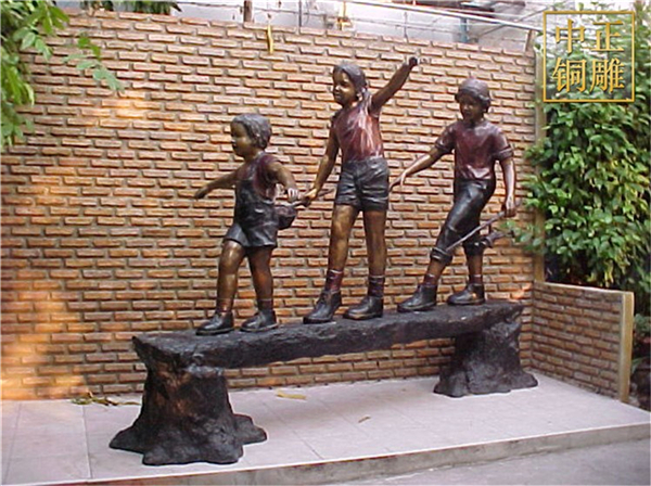 小孩雕塑生產廠家.jpg