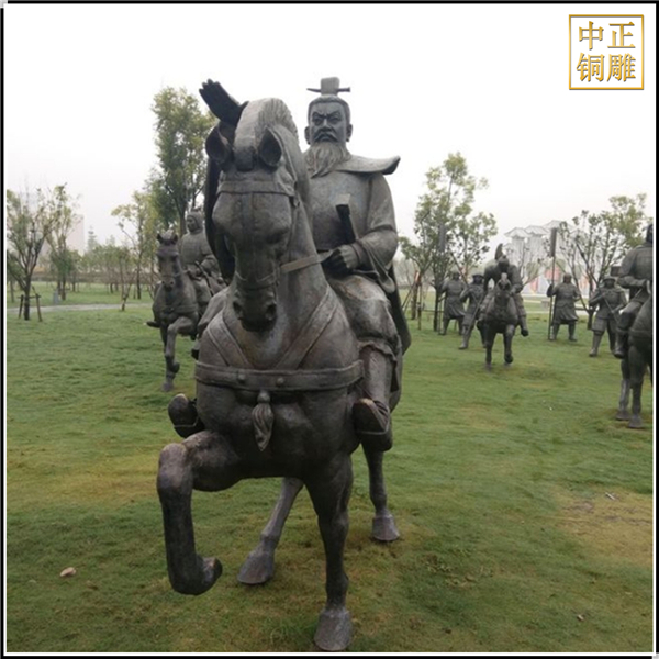 曹操騎戰(zhàn)馬銅雕塑鑄造.jpg