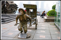 拉黃包車情景小品|黃包車夫銅像